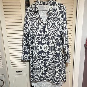 Blue Gray and White Tunic Top